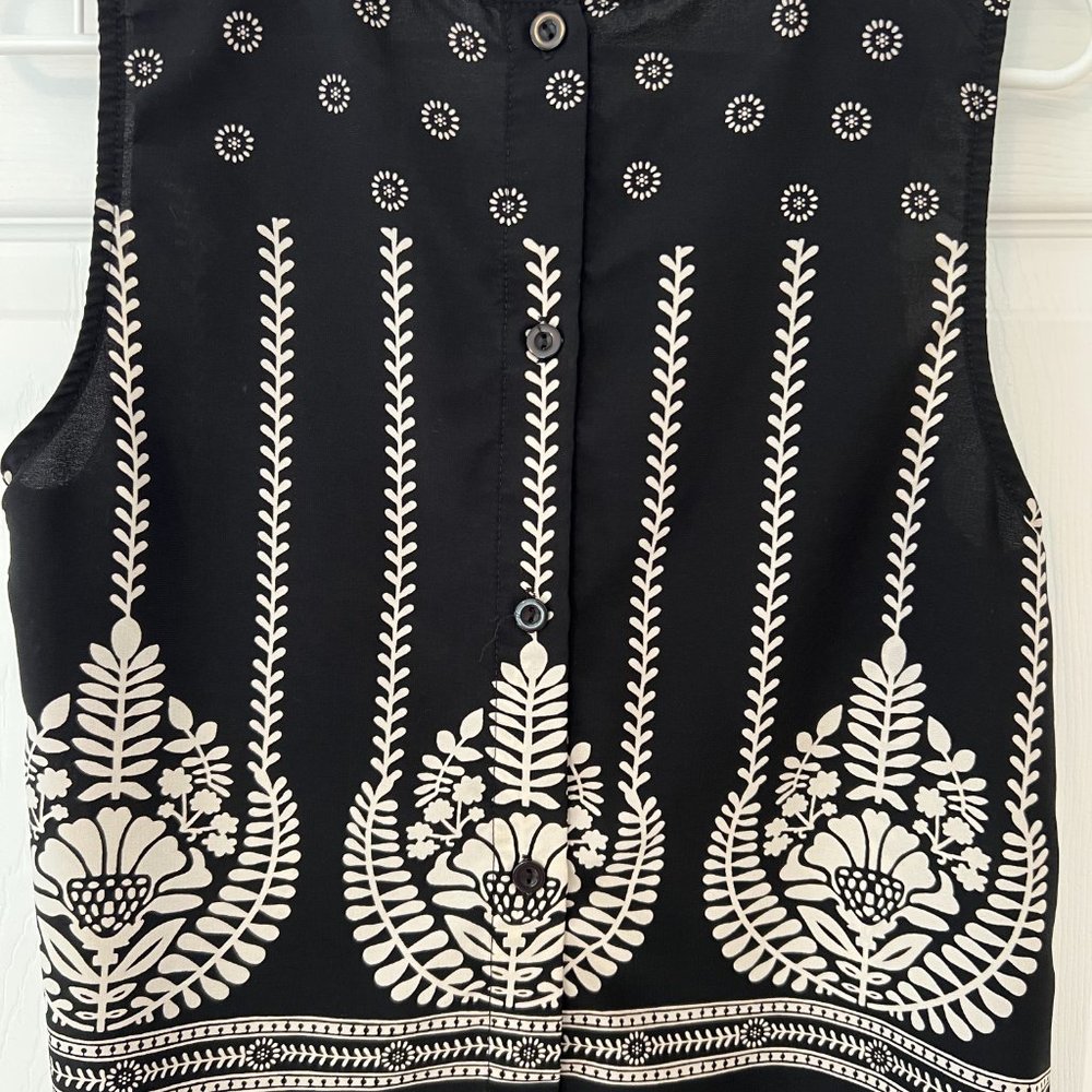 Greek Pattern Tank w/Button Back - Picture 4 of 4